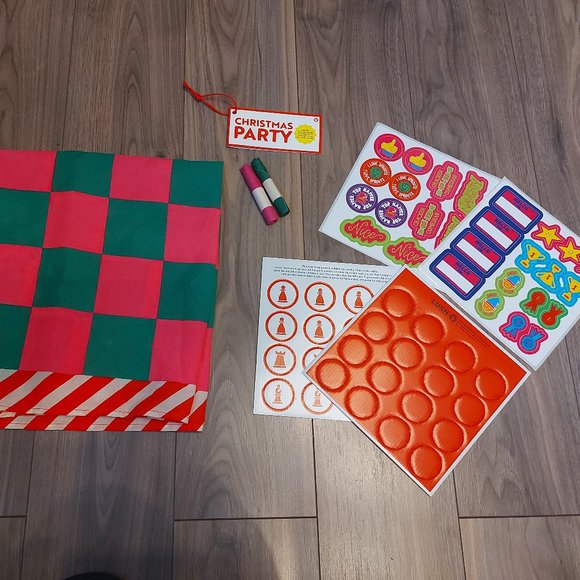 Lush Christmas Party Box Gameboard Knot Wrap - Picture 1 of 5